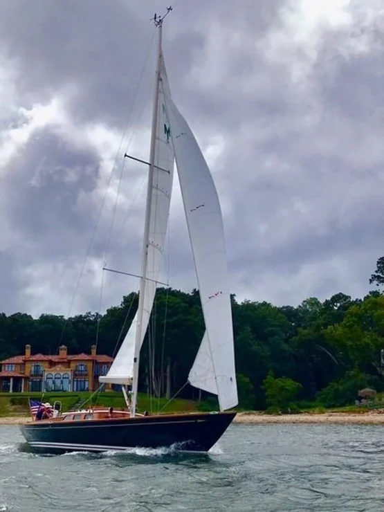 2006 Morris 36, sailing from ahead.
