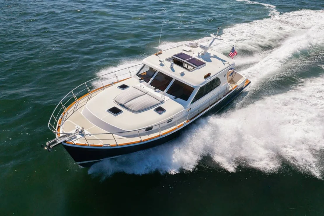 Grand Banks Eastbay 50, view of sunpad.