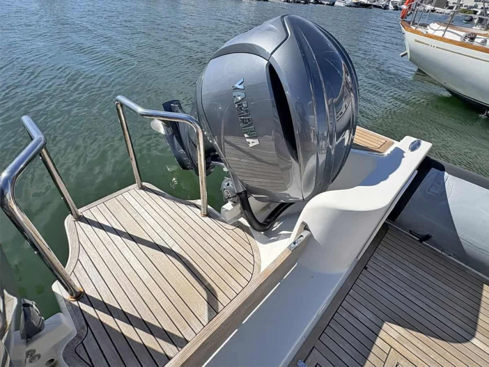 2011 Protector Tauranga 41port Yamaha 350hp engine.