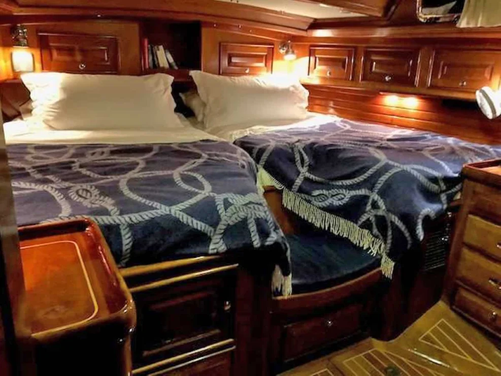 1994 Bristol Custom 57, owner stateroom port.