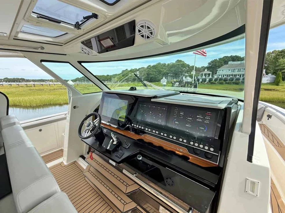 2022 Tiara 48LS, helm station.
