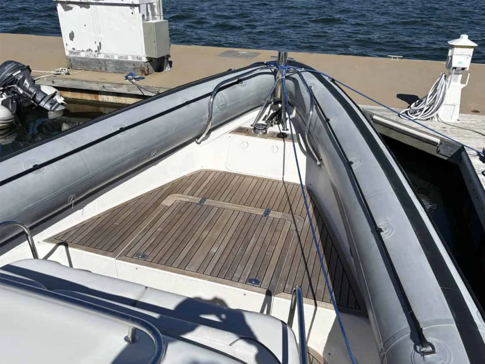 2011 Protector Tauranga 41 foredeck looking forward.