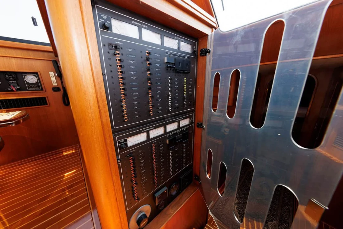 2008 Aden 52 Salon Express, electric Panel.