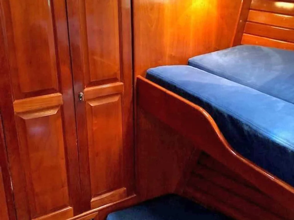 1994 Bristol Custom 57, guest storage.