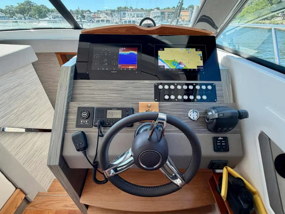 2020 Tiara C39 Coupe, instruments.