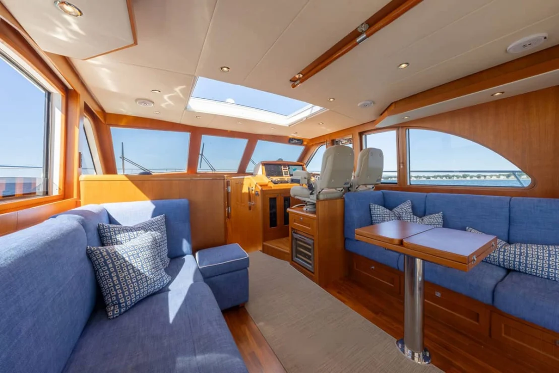 Grand Banks Eastbay 50, view of salon forward.