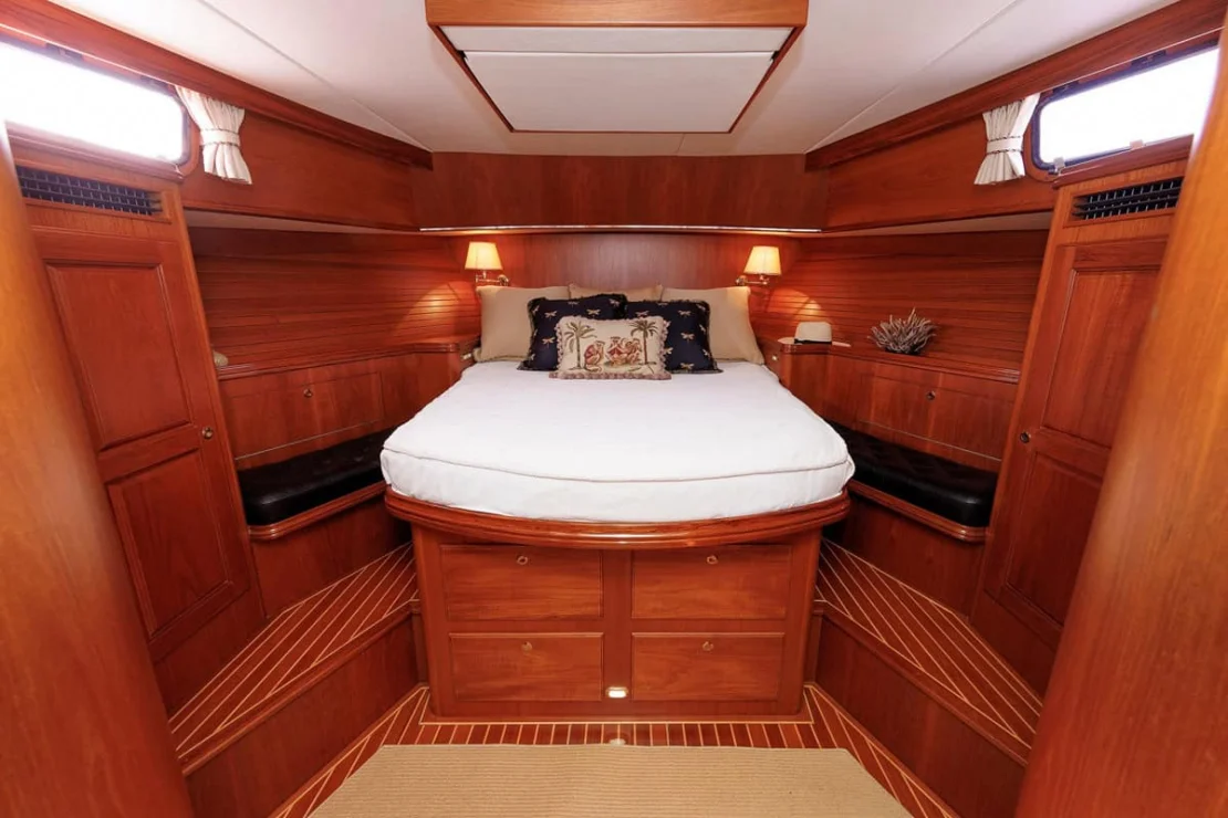 2008 Aden 52 Salon Express, forward cabin.