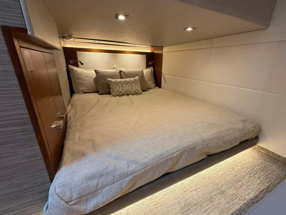 2020 Tiara C39 Coupe, guest cabin berth.