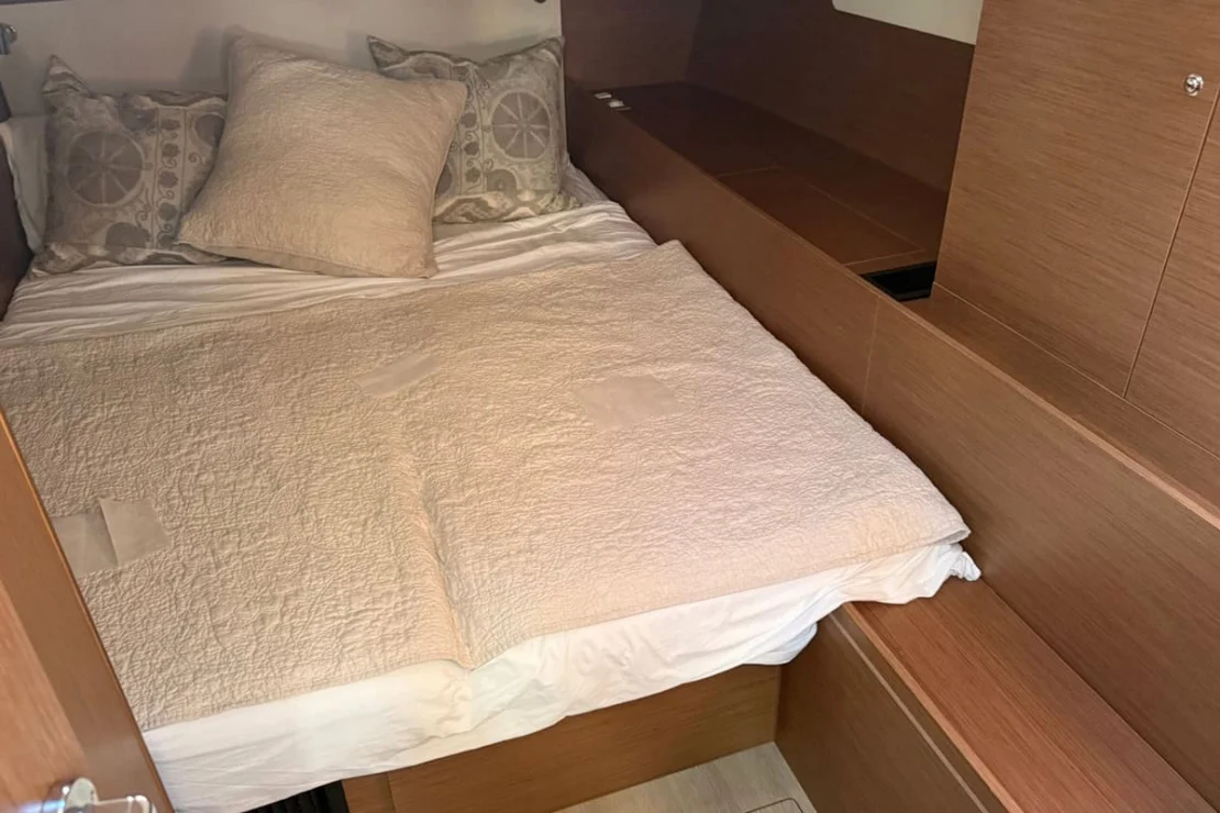 Beneteau Oceanis 51, owner's stateroom.