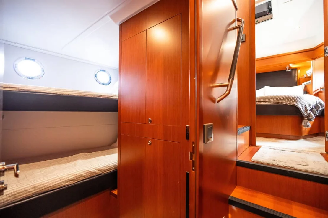 Beneteau Oceanis Swift Trawler 50 guest cabin twin.