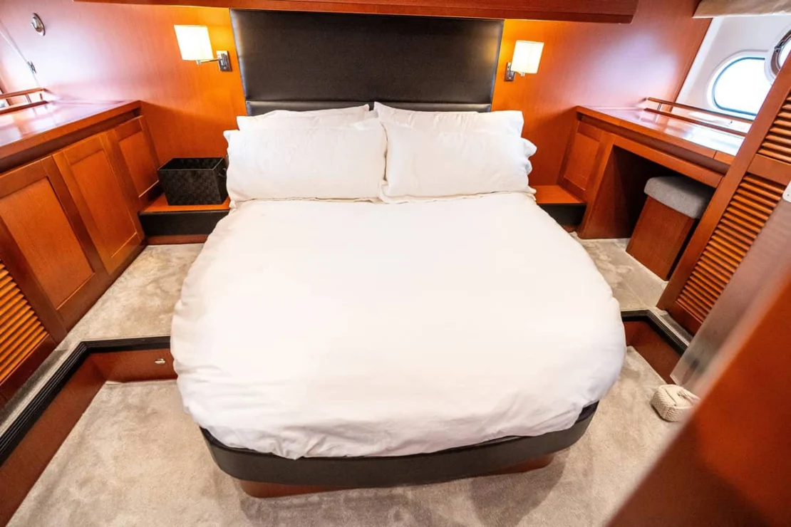 Beneteau Oceanis Swift Trawler 50 owner's cabin.