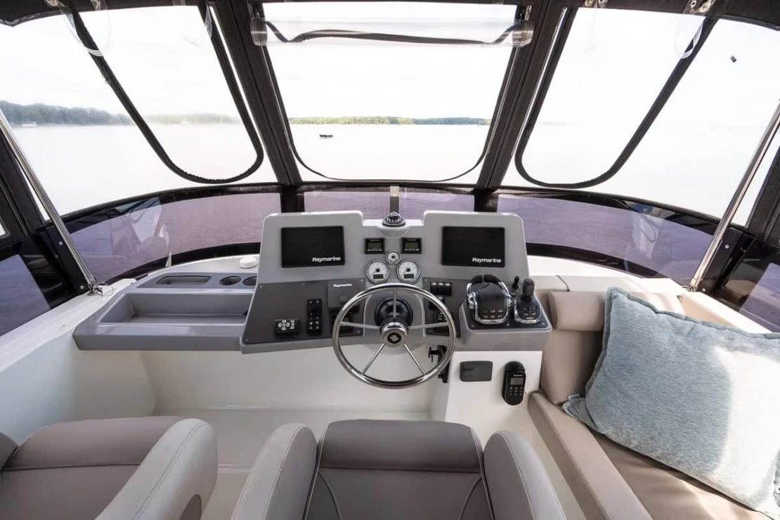 Beneteau Oceanis Swift Trawler 50 flybridge helm.