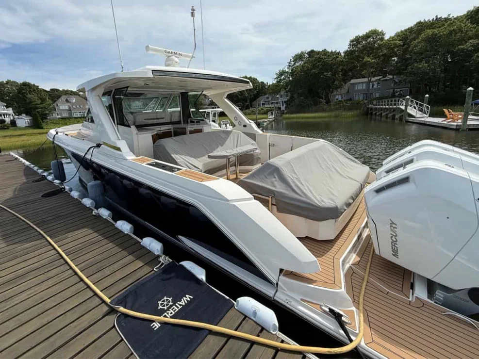 2022 Tiara 48LS, seating covers.