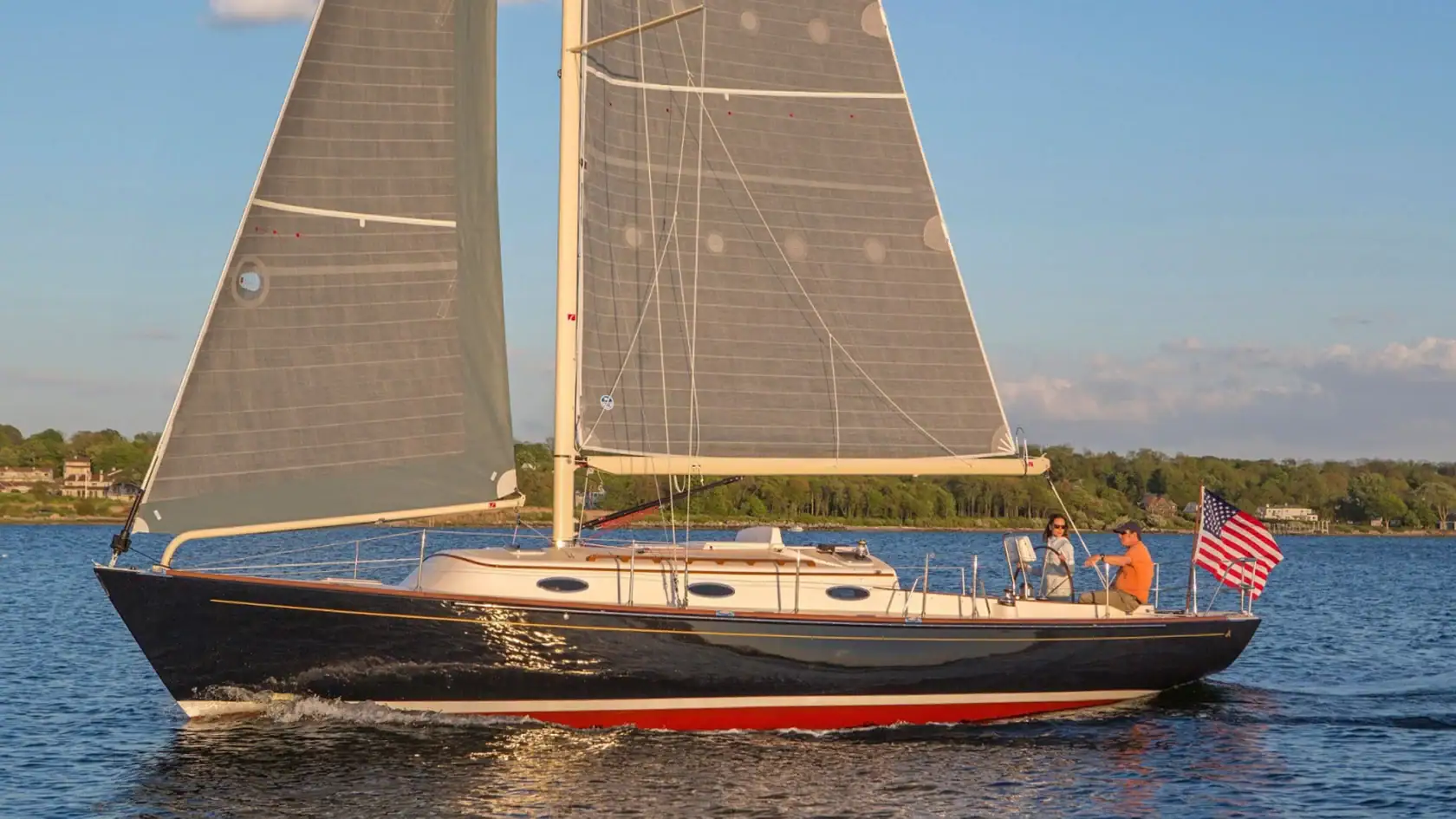 Alerion 41, sailing with jib and main sail.